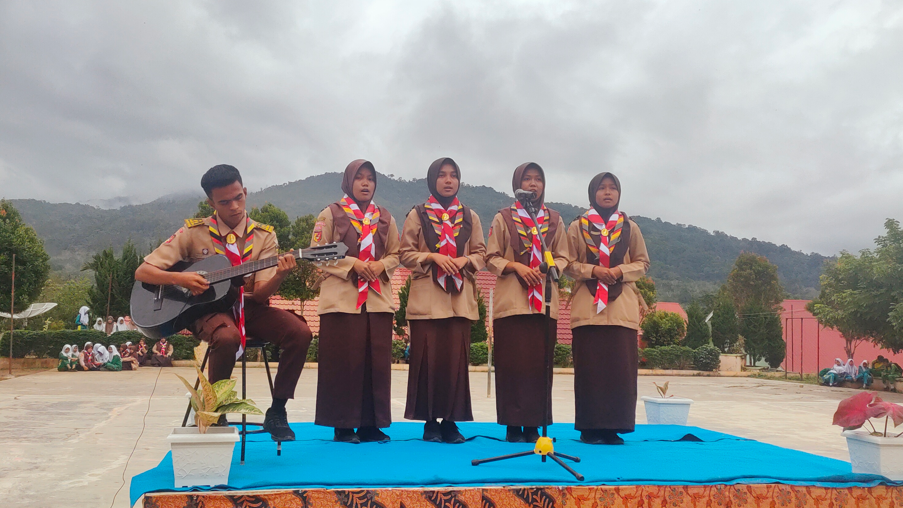 Penampilan Hari Guru SMAN 12 Sijunjung